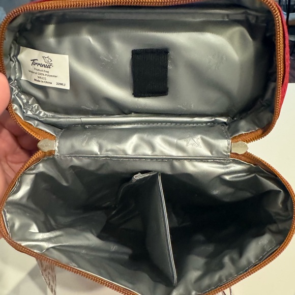 Tirrinia Insulated Wine Cooler- 2 bottles with strap - Picture 7 of 9